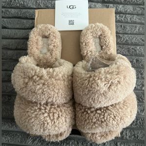 UGG MAXI SCUFFETTA CURLY SLIPPERS